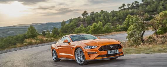 Ford Mustang Coupe facelift - Europa (01)