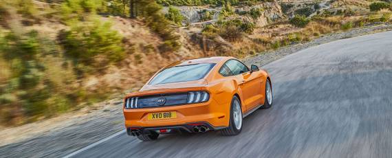 Ford Mustang Coupe facelift - Europa (03)
