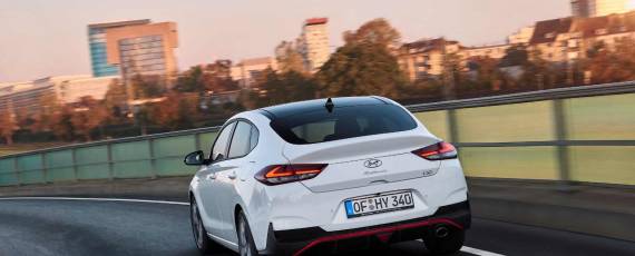 Hyundai i30 Fastback N Line (02)