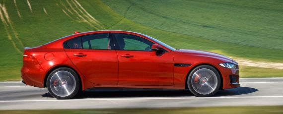 Jaguar XE S 2018 (03)