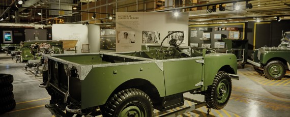 Land Rover Defender Series I (01)