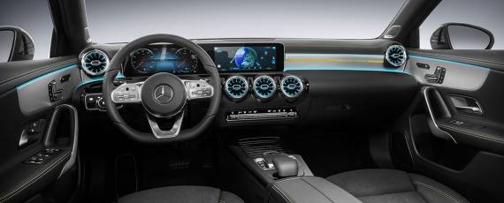 Mercedes-Benz A-Class 2018 - interior (01)