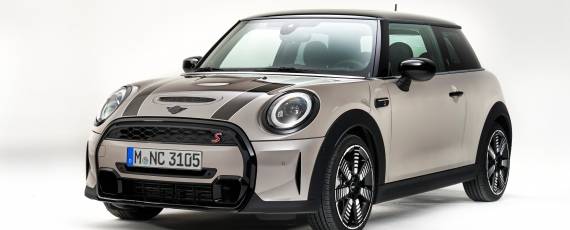 MINI facelift 2021 (12)