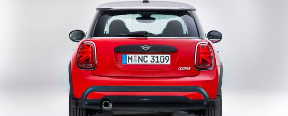 MINI facelift 2021 (02)