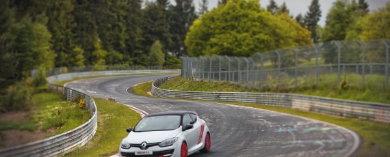 Renault Megane RS 275 Trophy-R - record Nurburgring (05)