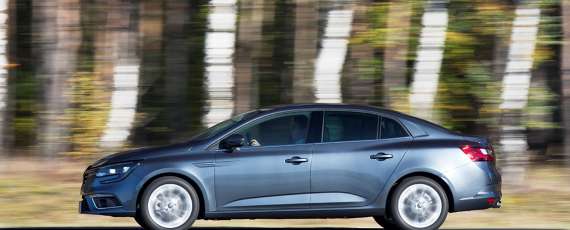 Renault Megane Sedan 2017 (03)