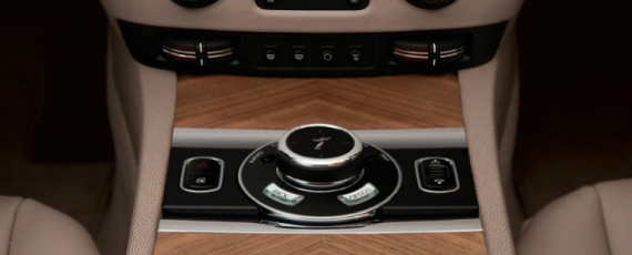 Rolls-Royce Wraith - detalii de interior