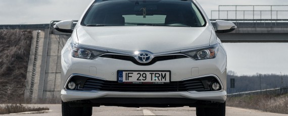 Test Toyota Auris Hybrid facelift (03)