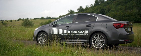 Test Toyota Avensis 2.0 D-4D Luxury (05)