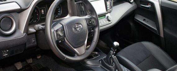 Test Toyota RAV4 2.0 D-4D Luxury (19)