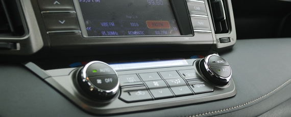 Noua Toyota RAV4 2013 - bordul