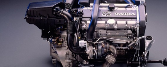 Motorul Volvo in cinci cilindri, de 2.3 litri